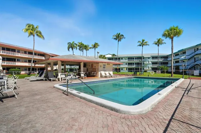 $125,000 | 5300 Washington Street, Unit J214, Hollywood, FL 33021