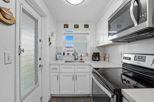 $125,000 | 5300 Washington Street, Unit J214, Hollywood, FL 33021