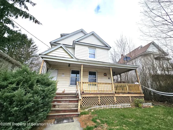 $950 | 351 Main Street, Unit B 2, Carbondale, PA 18407