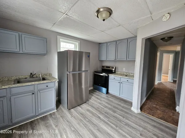 $950 | 351 Main Street, Unit B 2, Carbondale, PA 18407