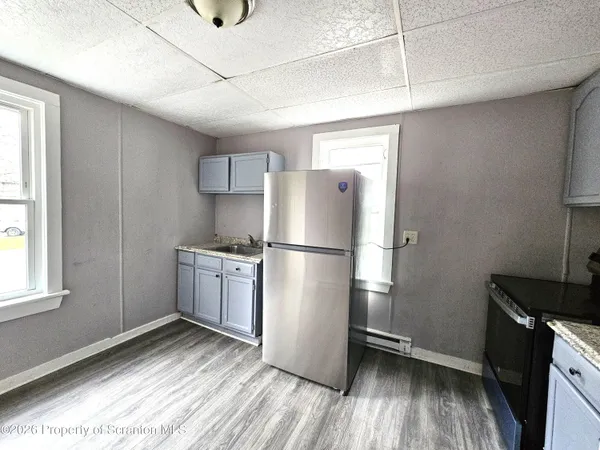 $950 | 351 Main Street, Unit B 2, Carbondale, PA 18407