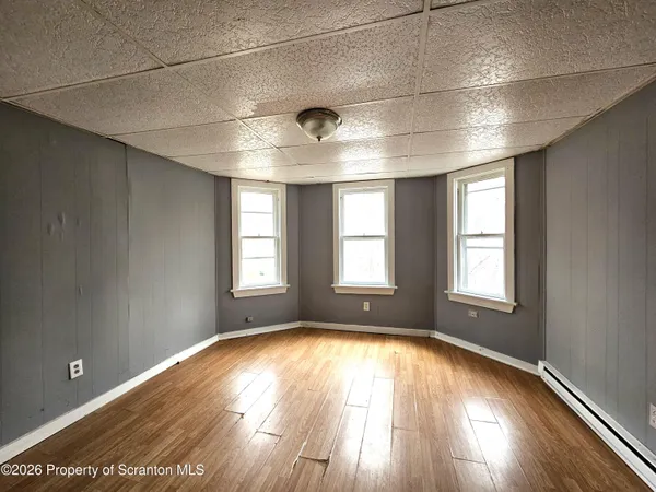 $950 | 351 Main Street, Unit B 2, Carbondale, PA 18407