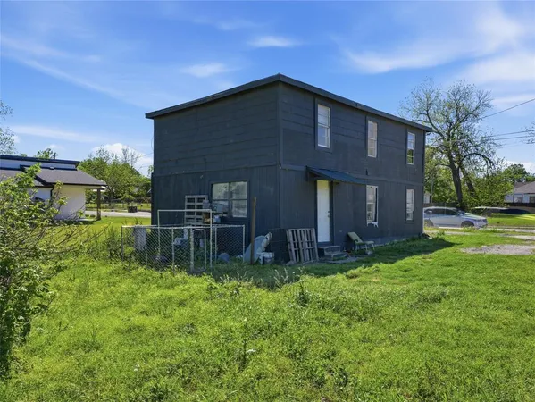 $121,500 | 1821 Johnson Street, Greenville, TX 75401