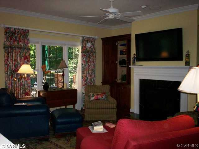 525 Hunt Field Road Manakin-Sabot, VA 23103 - Photo 3 of 10 Den/Family/Great Room - Family Room