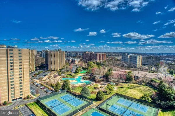 $375,000 | 309 Yoakum Parkway, Unit 603, Alexandria, VA 22304