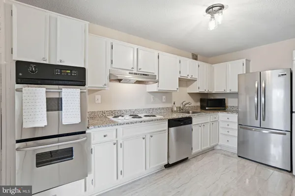 $375,000 | 309 Yoakum Parkway, Unit 603, Alexandria, VA 22304
