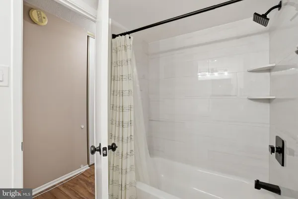 $375,000 | 309 Yoakum Parkway, Unit 603, Alexandria, VA 22304