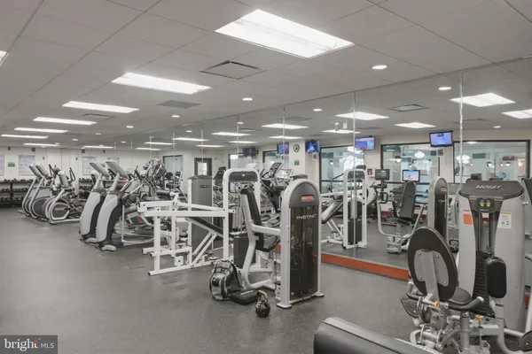 $375,000 | 309 Yoakum Parkway, Unit 603, Alexandria, VA 22304