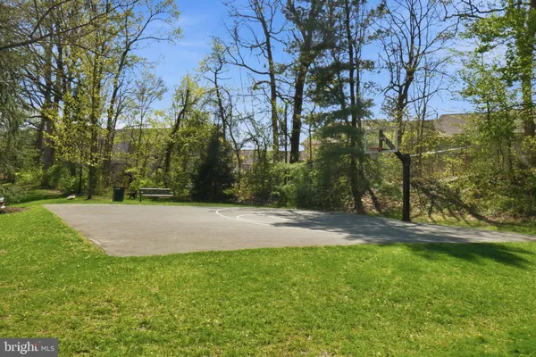 $375,000 | 309 Yoakum Parkway, Unit 603, Alexandria, VA 22304