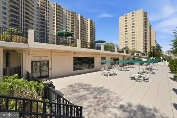 $375,000 | 309 Yoakum Parkway, Unit 603, Alexandria, VA 22304