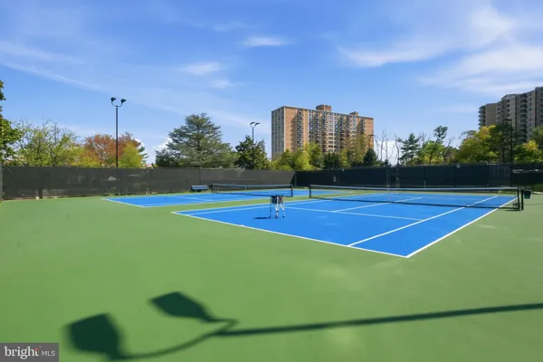 $375,000 | 309 Yoakum Parkway, Unit 603, Alexandria, VA 22304