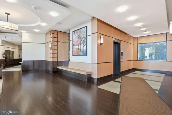 $375,000 | 309 Yoakum Parkway, Unit 603, Alexandria, VA 22304