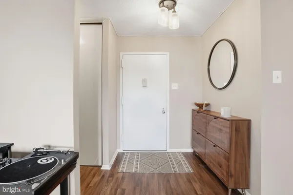 $375,000 | 309 Yoakum Parkway, Unit 603, Alexandria, VA 22304