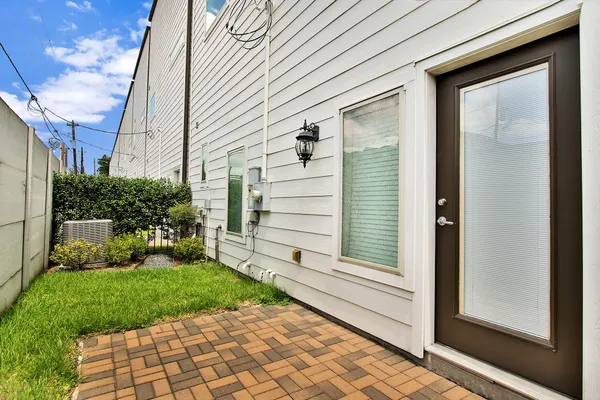 a view of a back yard of the house