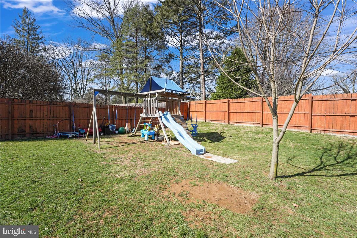 1609 Buttonwood Road Flourtown, PA 19031 - Photo 11 of 33