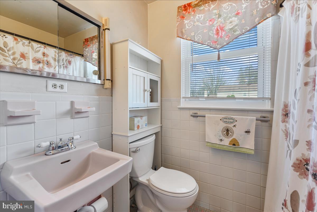 1609 Buttonwood Road Flourtown, PA 19031 - Photo 27 of 33