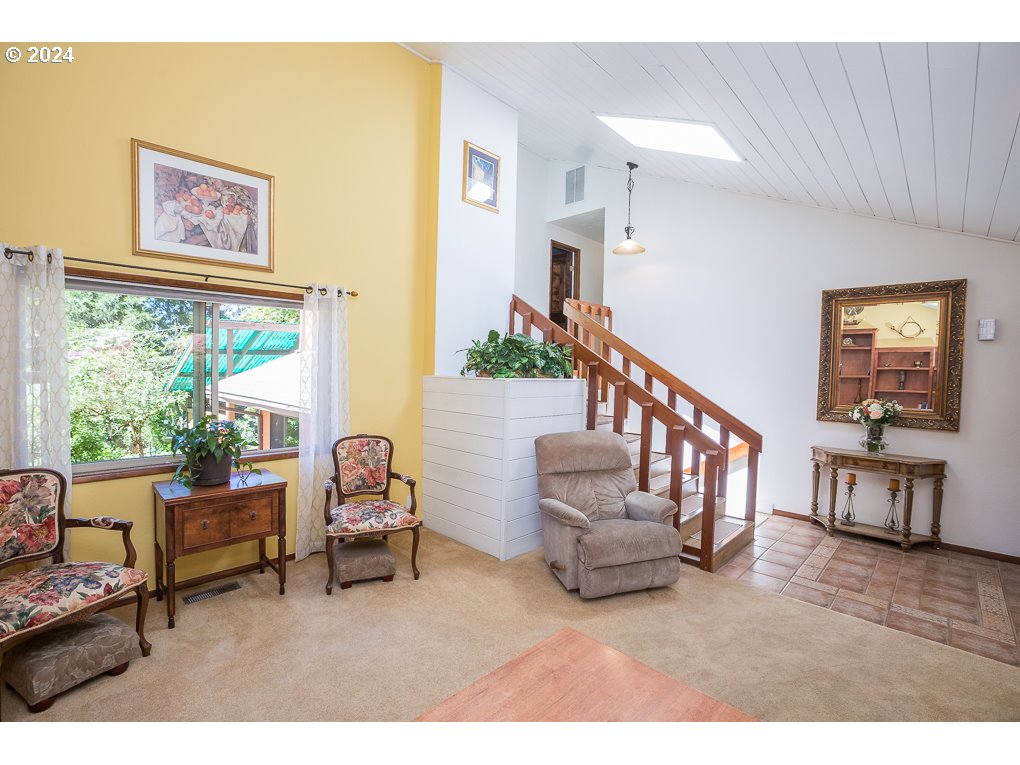 594 South 72nd Street Springfield, OR 97478 - Photo 7 of 14 a living room with furniture and a window