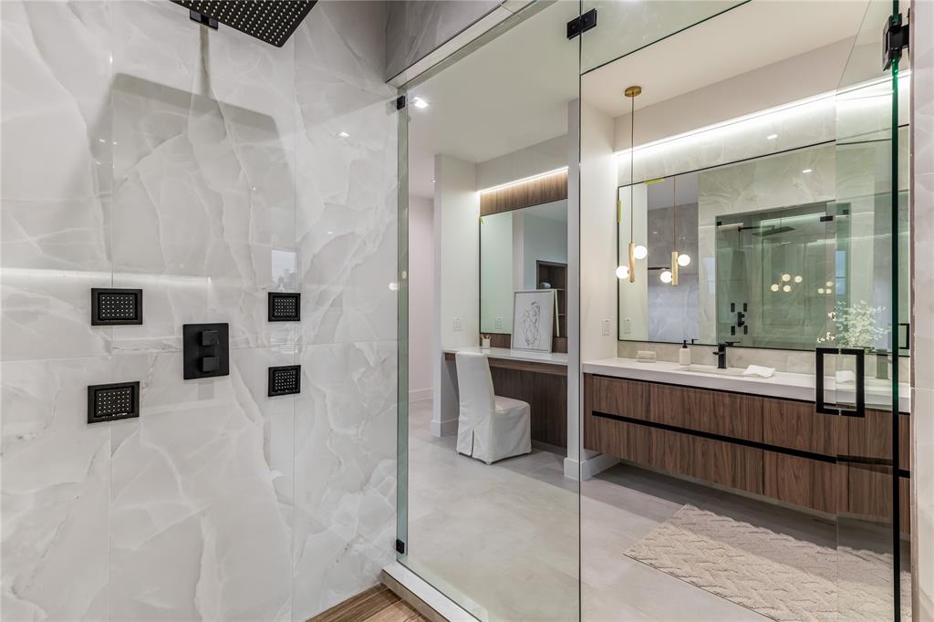 229 Sunset Pt Trail Heath, TX 75032 - Photo 21 of 40 a bathroom with shower