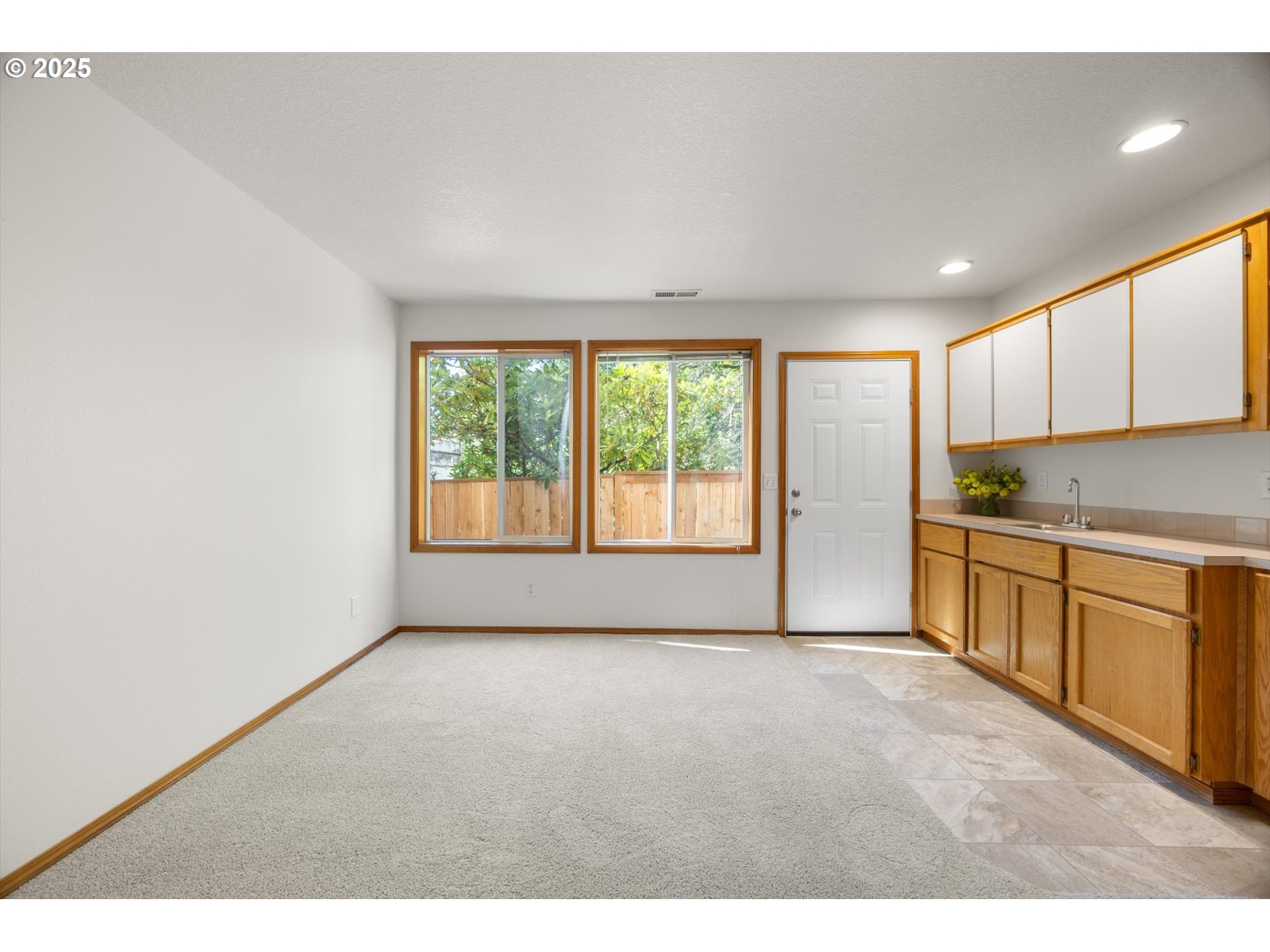 6218 Southwest View Point Terrace Portland, OR 97239 - Photo 12 of 42 Gallery Image 12