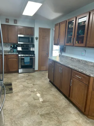 $284,900 | 1104 14th Avenue Southeast, Willmar, MN 56201