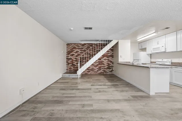 $169,900 | 1214 Sycamore Drive, Unit 3, Antioch, CA 94509