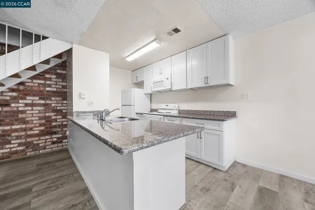 $169,900 | 1214 Sycamore Drive, Unit 3, Antioch, CA 94509
