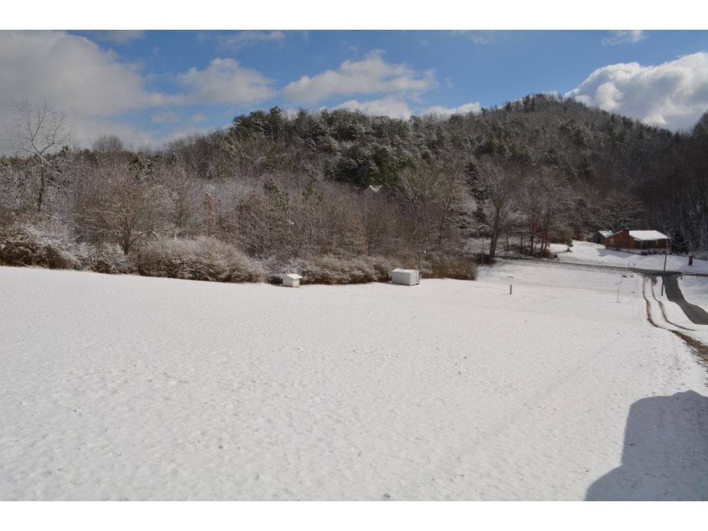 612 Knob Park Road Bristol, TN 37620 - Photo 3 of 26 Photo 3