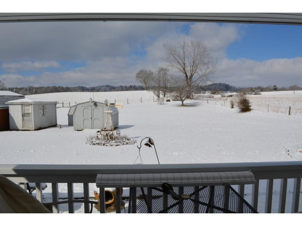 612 Knob Park Road Bristol, TN 37620 - Photo 8 of 26 Photo 8