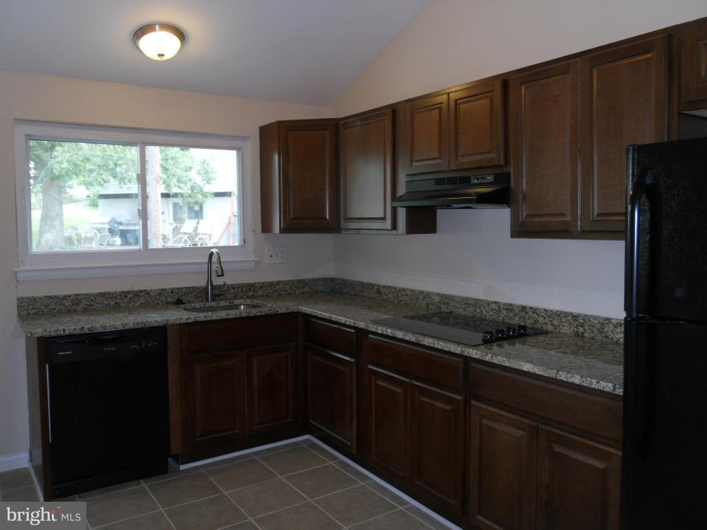 819 Hopewood Road Pikesville, MD 21208 - Photo 12 of 22 Kitchen