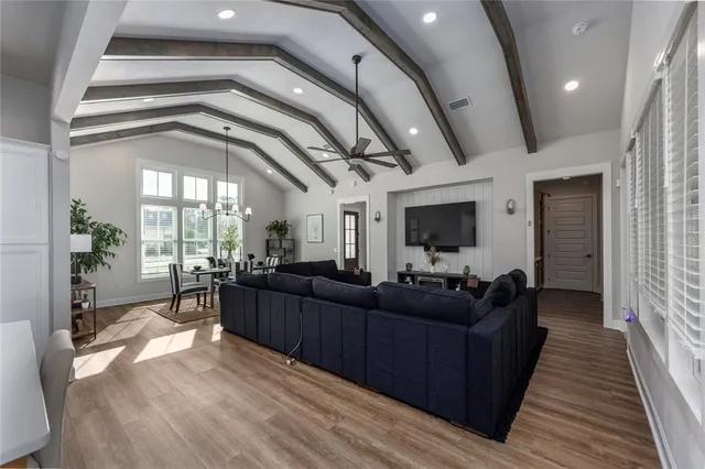 $799,000 | 3642 Northwest 49th Drive, Gainesville, FL 32606