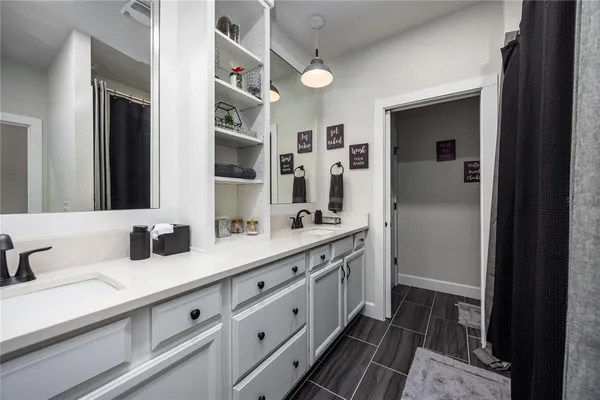 $749,900 | 3642 Northwest 49th Drive, Gainesville, FL 32606