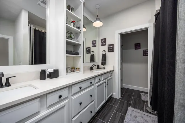 $799,000 | 3642 Northwest 49th Drive, Gainesville, FL 32606