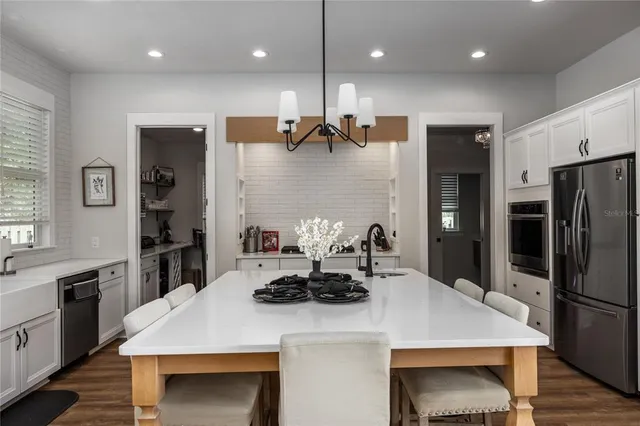 $799,000 | 3642 Northwest 49th Drive, Gainesville, FL 32606