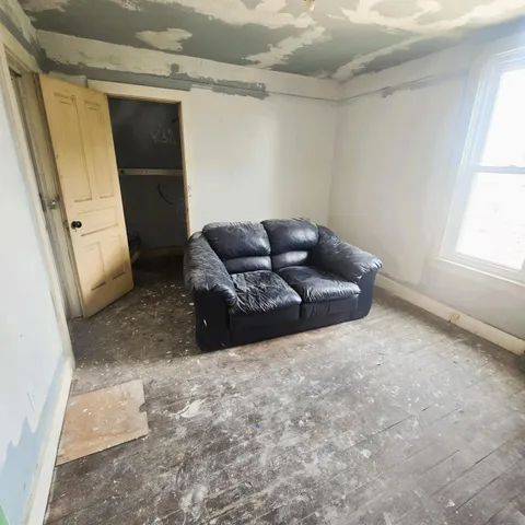 $274,900 | 930 North 34th Street, Milwaukee, WI 53208