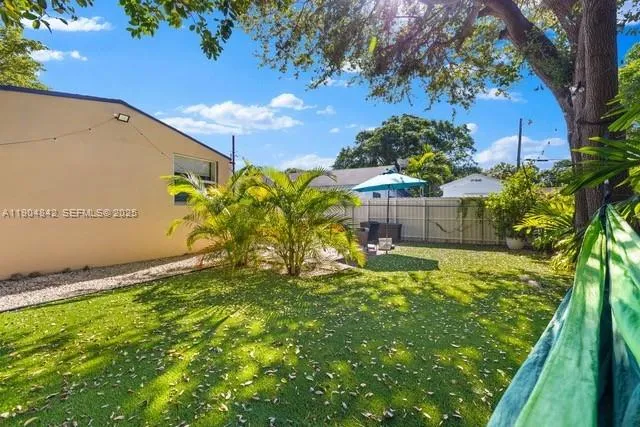 a view of an outdoor space