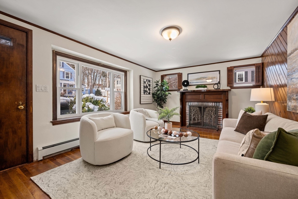 104 Myrtle Avenue Wakefield, MA 01880 - Photo 4 of 28