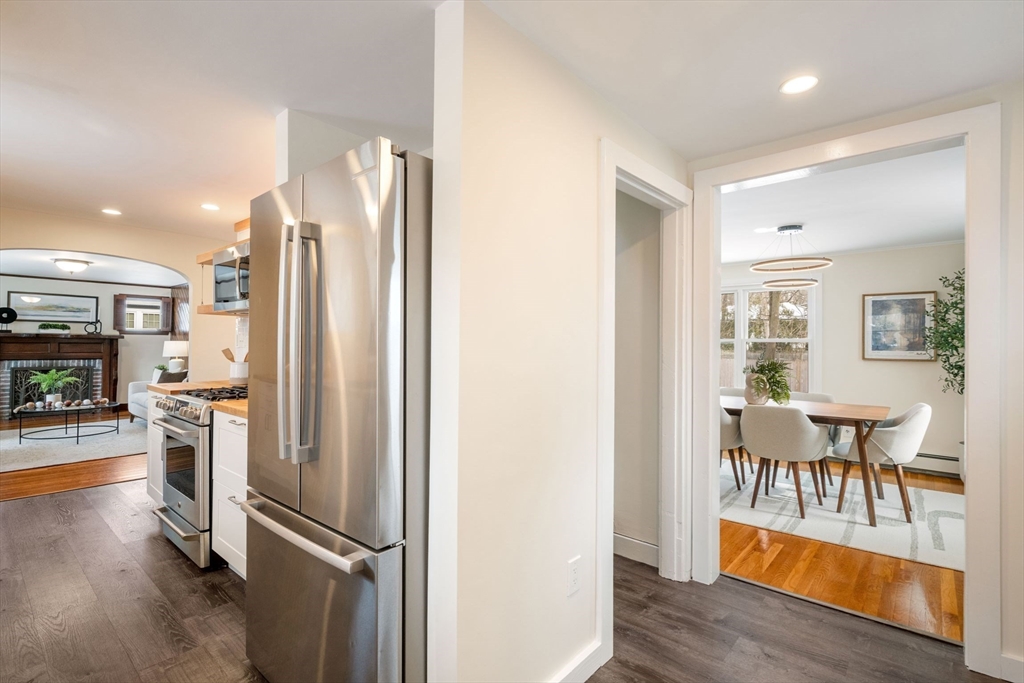 104 Myrtle Avenue Wakefield, MA 01880 - Photo 7 of 28