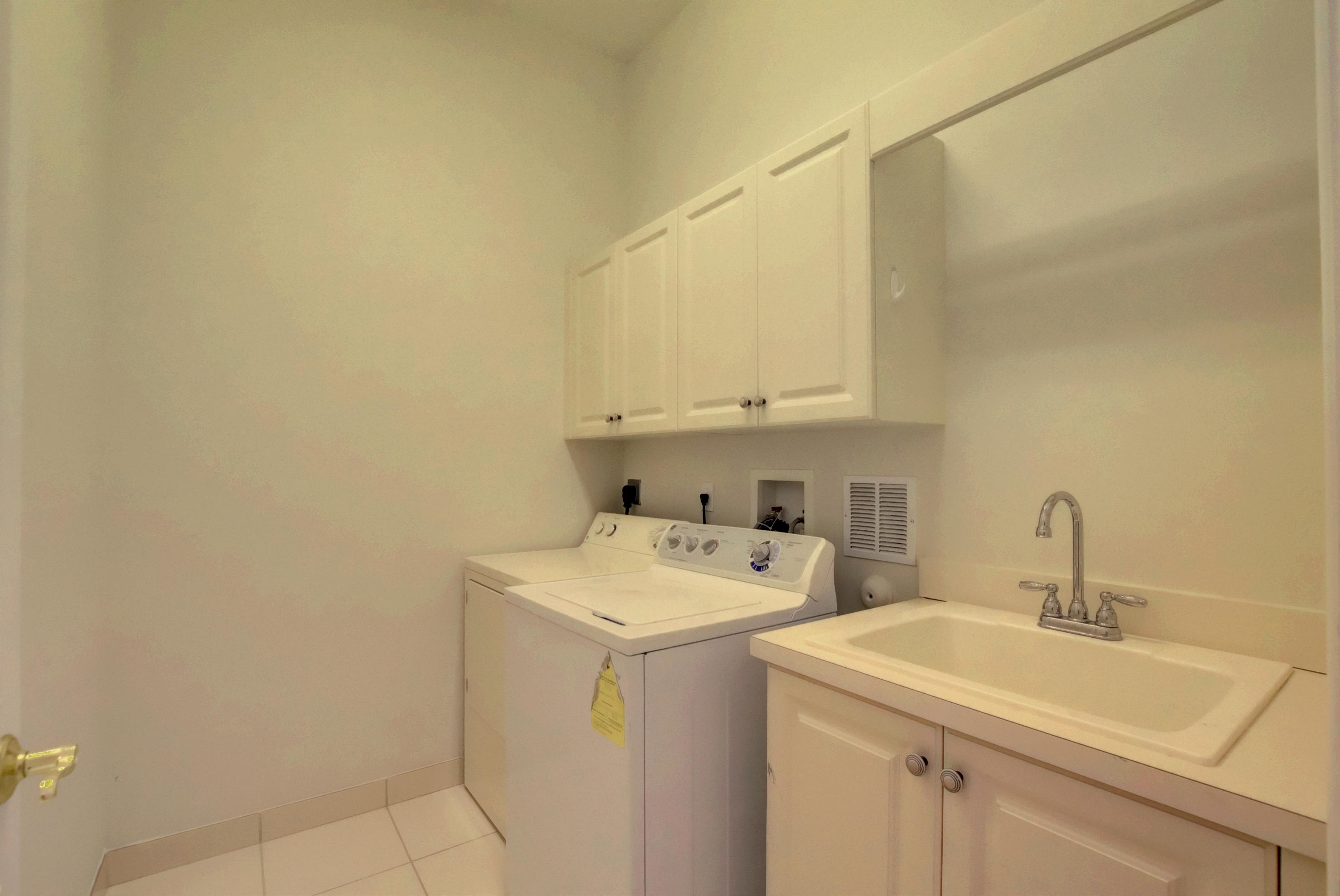 545 Northeast 69th Circle Boca Raton, FL 33487 - Photo 35 of 47 39_ebf_6481and4more
