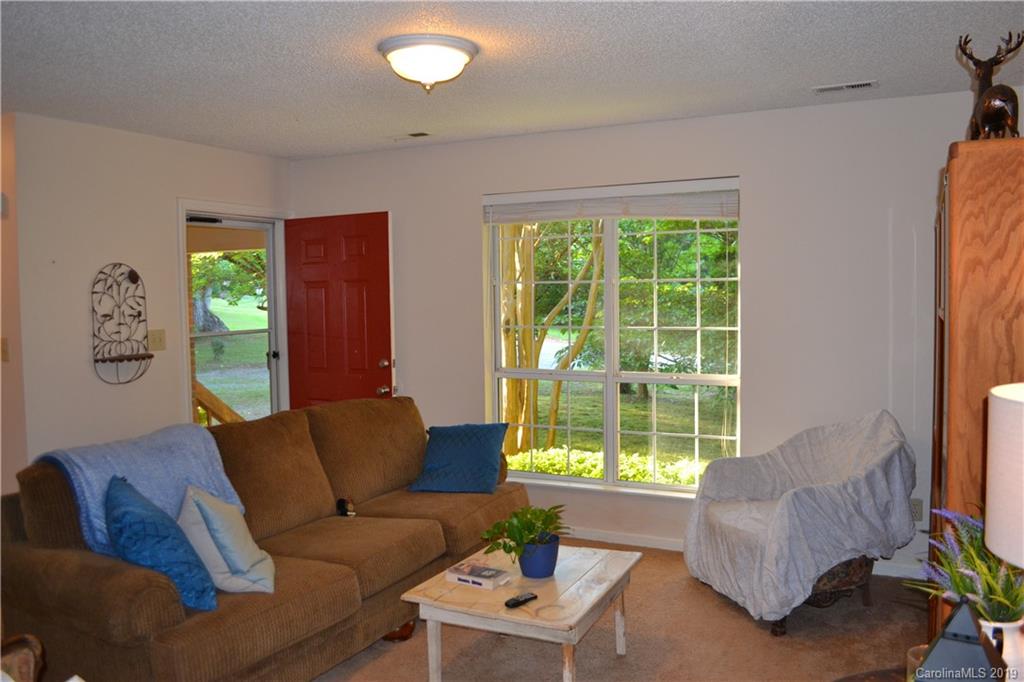 8125 Starnes Randall Road Charlotte, NC 28215 - Photo 3 of 23