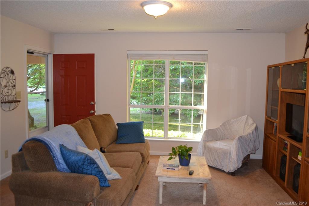 8125 Starnes Randall Road Charlotte, NC 28215 - Photo 4 of 23