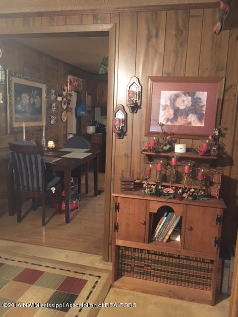 467 East Tate Road Coldwater, MS 38618 - Photo 19 of 41 east tate view from diningroom to kitche