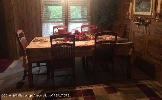 467 East Tate Road Coldwater, MS 38618 - Photo 21 of 41 east tate diningroom