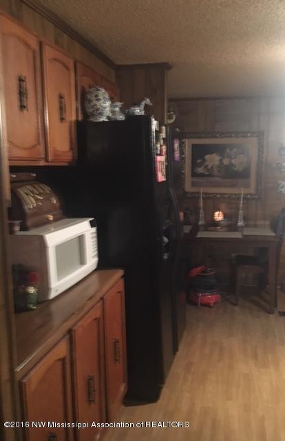 467 East Tate Road Coldwater, MS 38618 - Photo 24 of 41 east tate kitchen 1