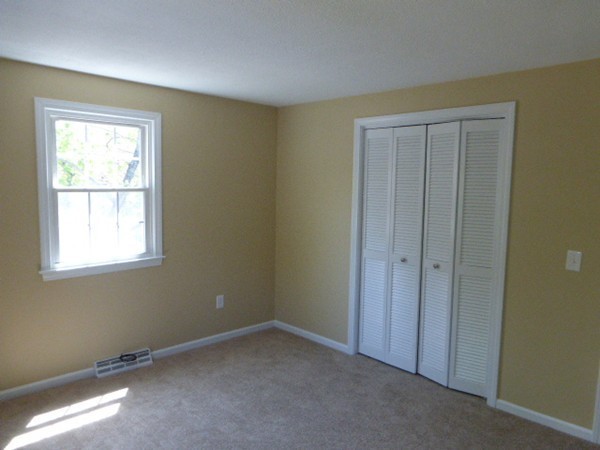 8 Metacomet Road Longmeadow, MA 01106 - Photo 10 of 16 an empty room with windows