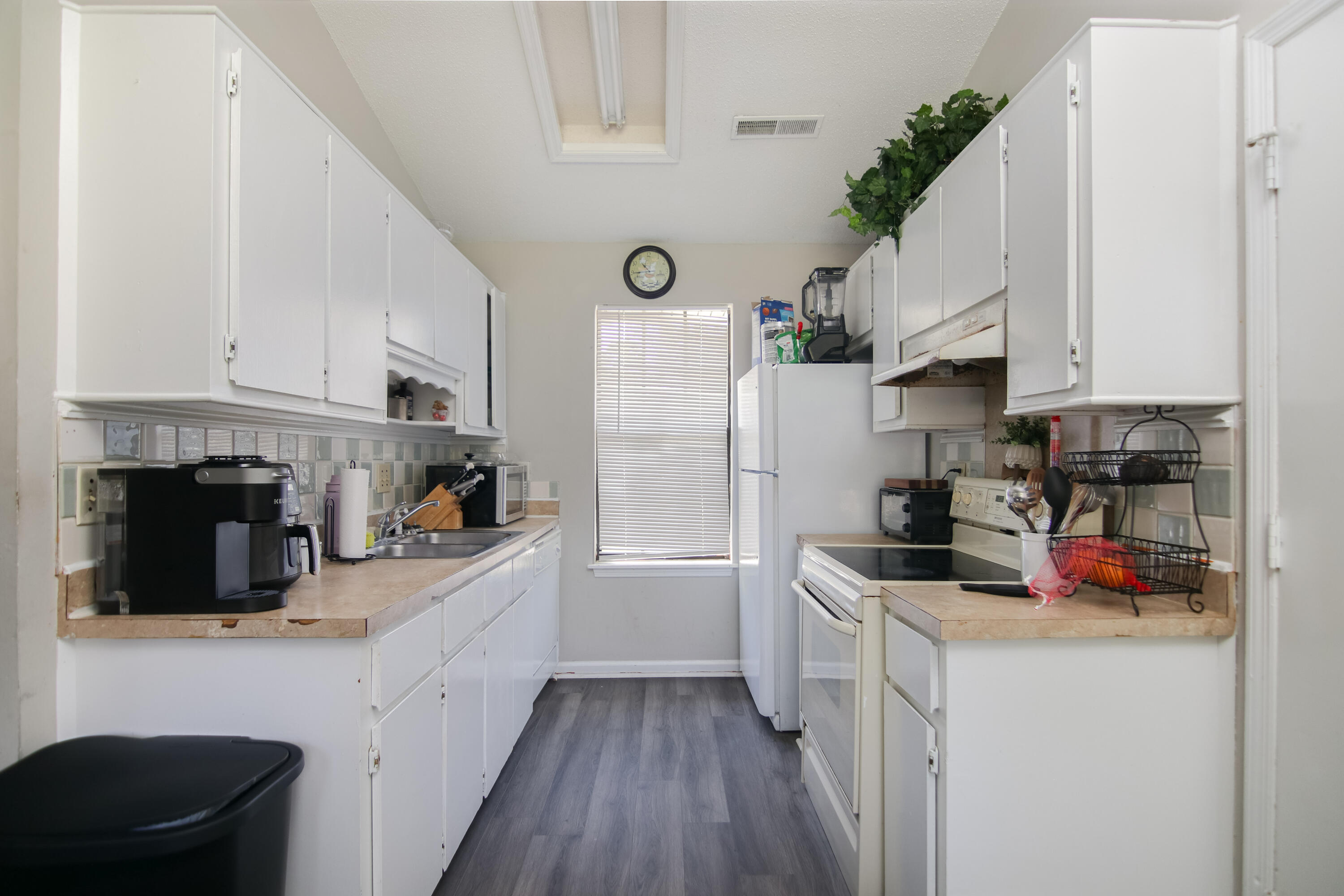 112 Woodbine Road Goose Creek, SC 29445 - Photo 5 of 22 IMG_2856-Edit