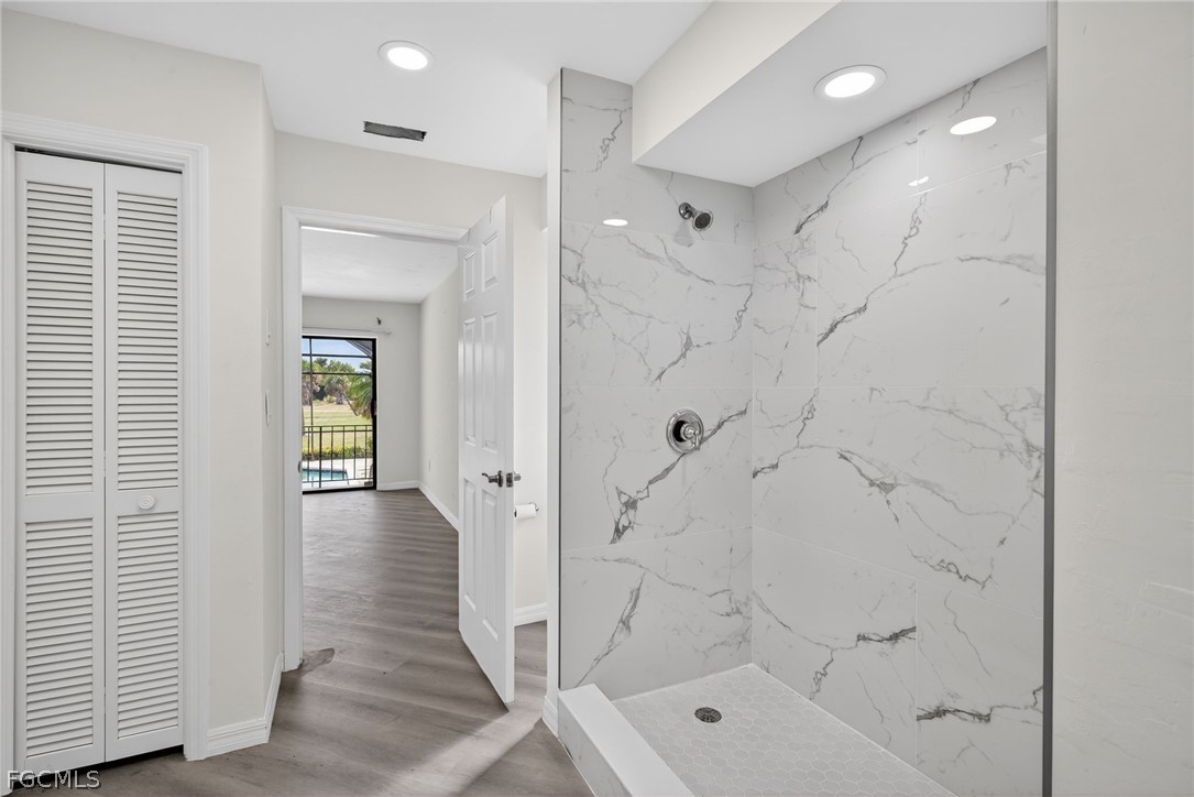 1312 Par View Drive Sanibel, FL 33957 - Photo 20 of 45 a bathroom with a shower