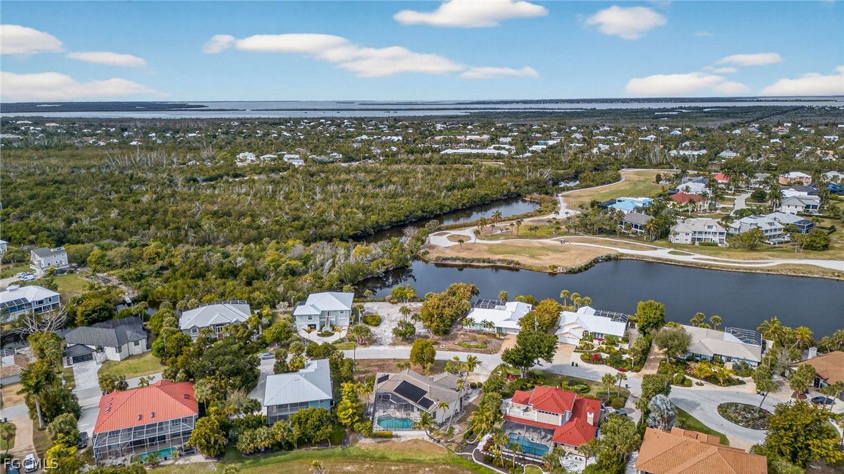 1312 Par View Drive Sanibel, FL 33957 - Photo 40 of 45