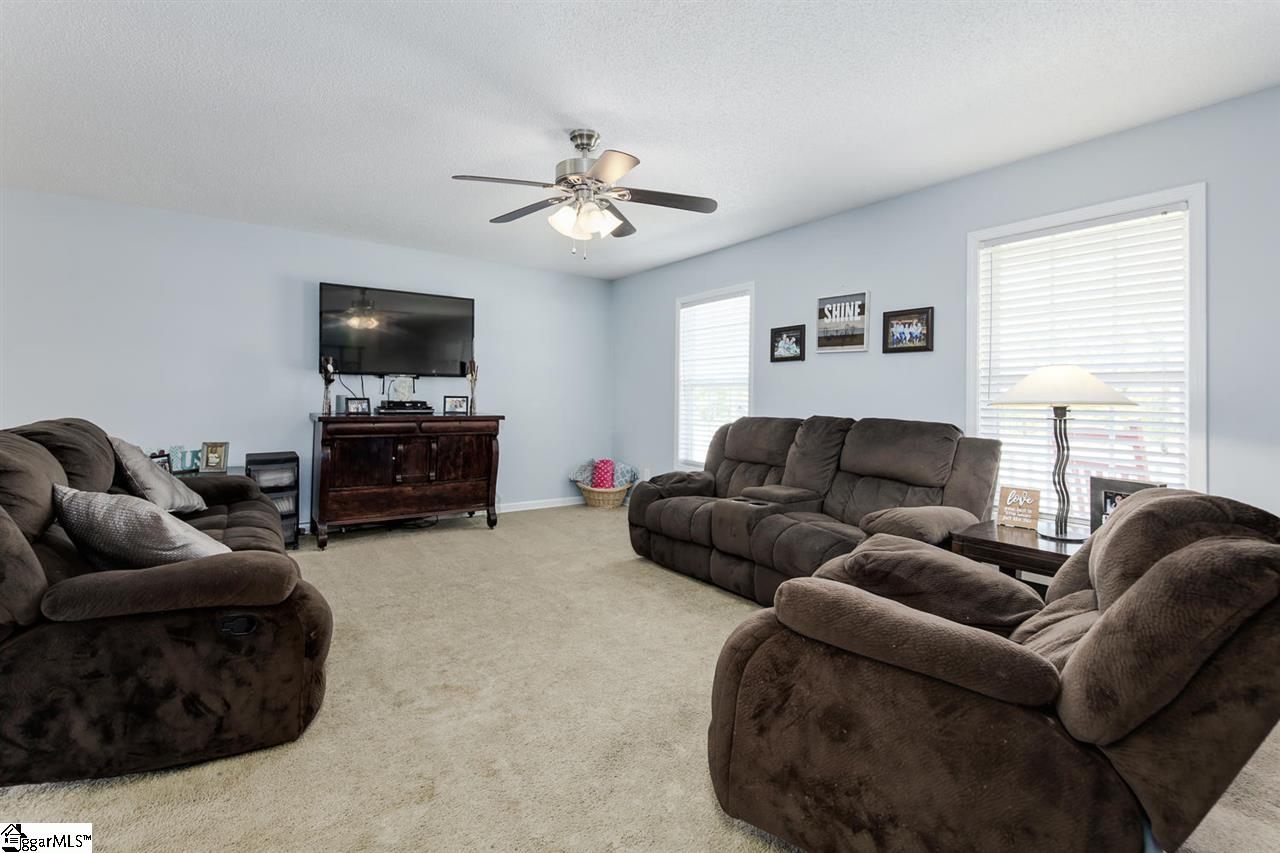 104 Gambrell Heights Honea Path, SC 29654 - Photo 4 of 27