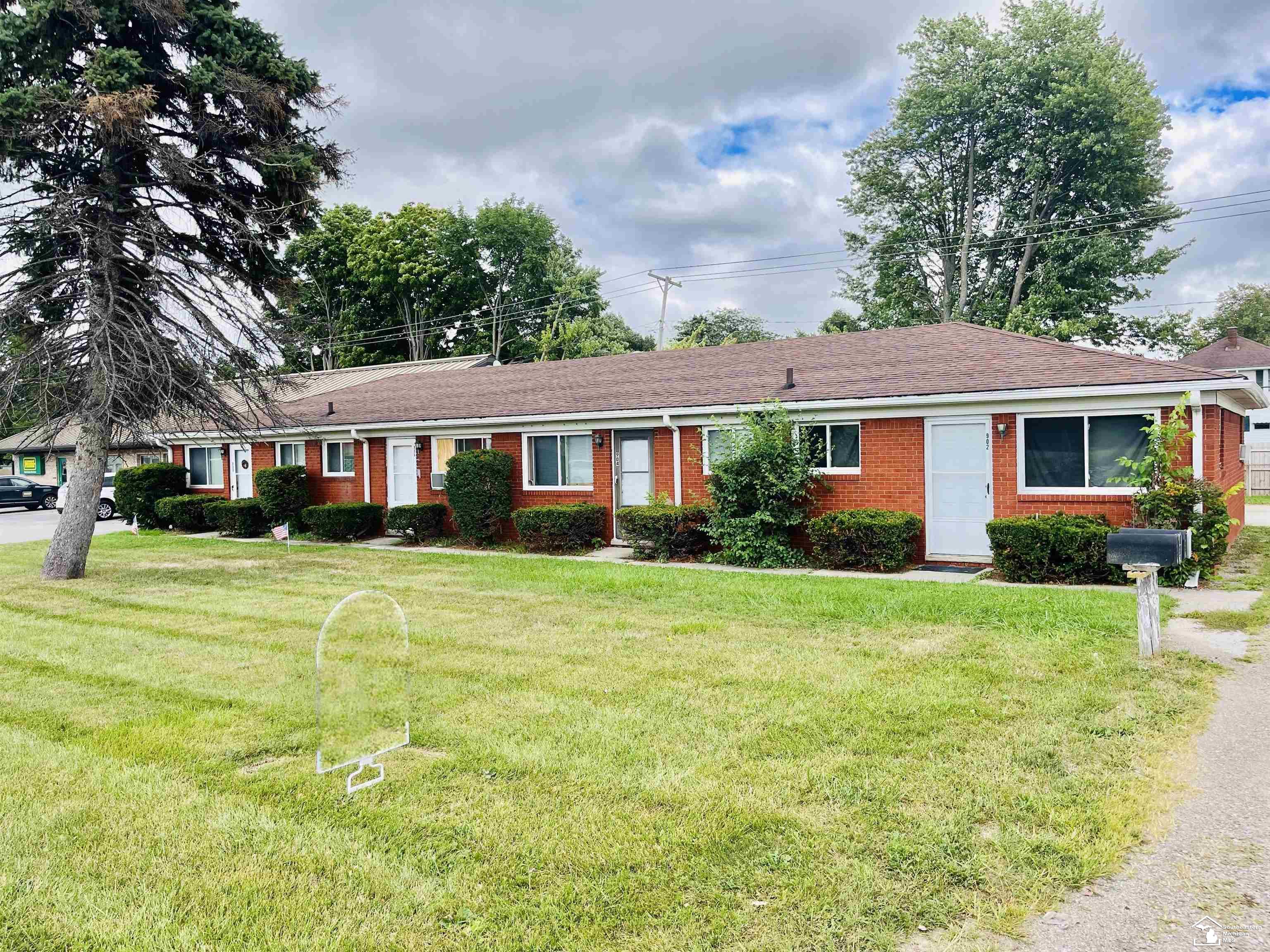 902 North Telegraph Road Monroe, MI 48162 - Photo 1 of 2 50089852.JPG
