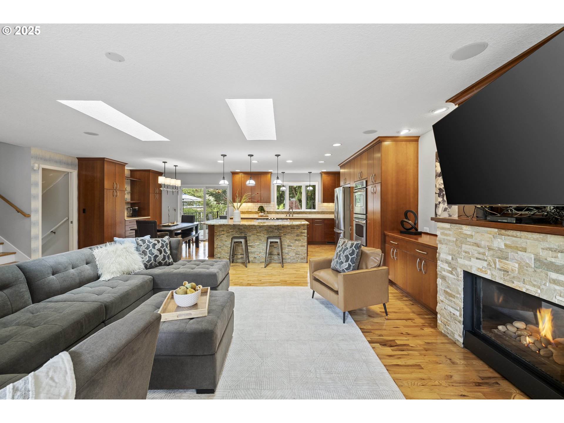 15105 Southwest Bull Mountain Road Portland, OR 97224 - Photo 11 of 48 Gallery Image 11